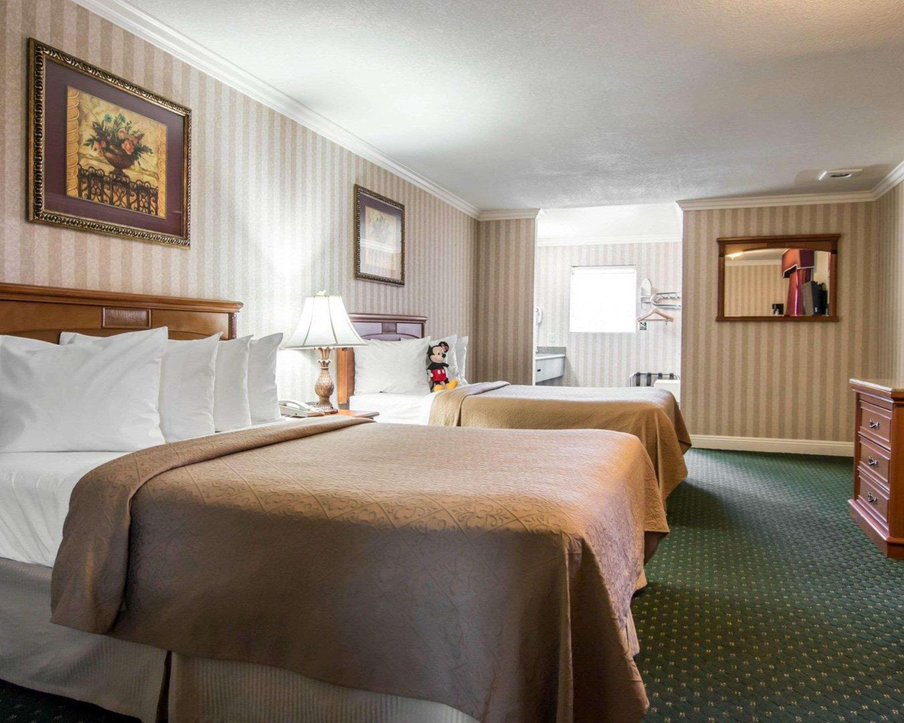 Quality Inn & Suites Anaheim Maingate Exteriör bild